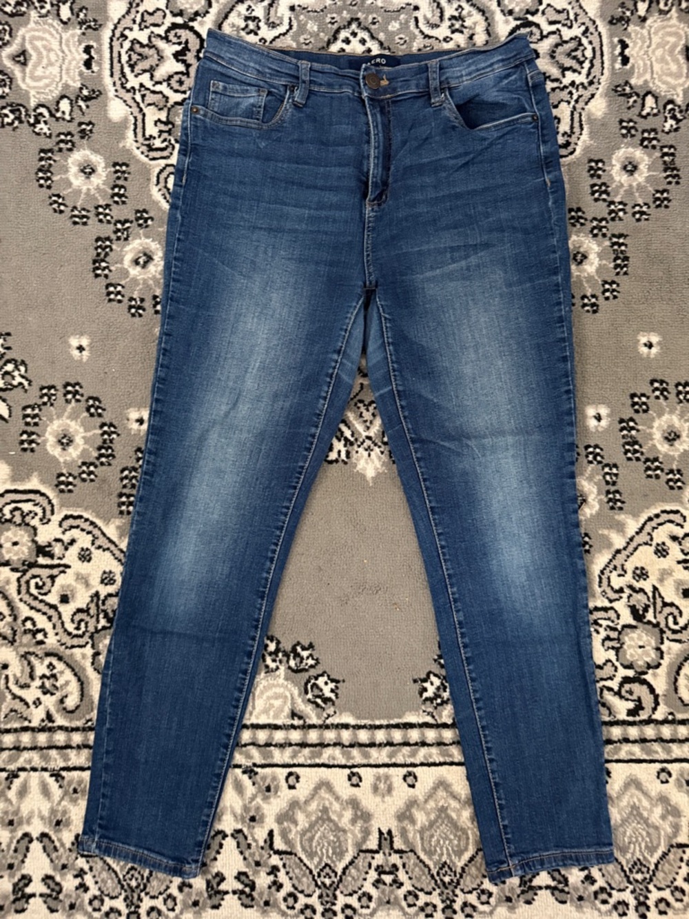 Mid Wash Women's Skinny Jeans - Blue